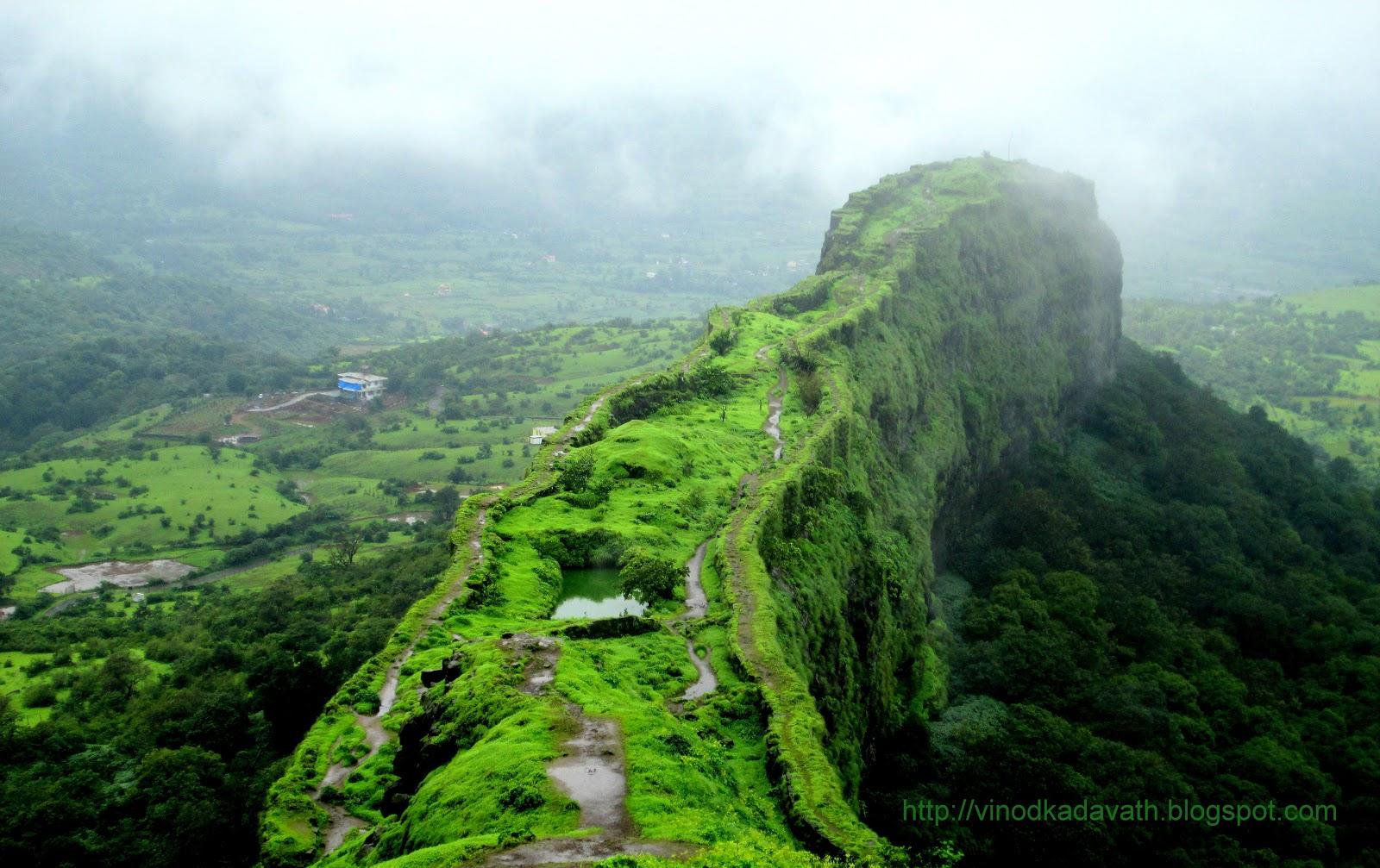 Lohagad fort — photo 1