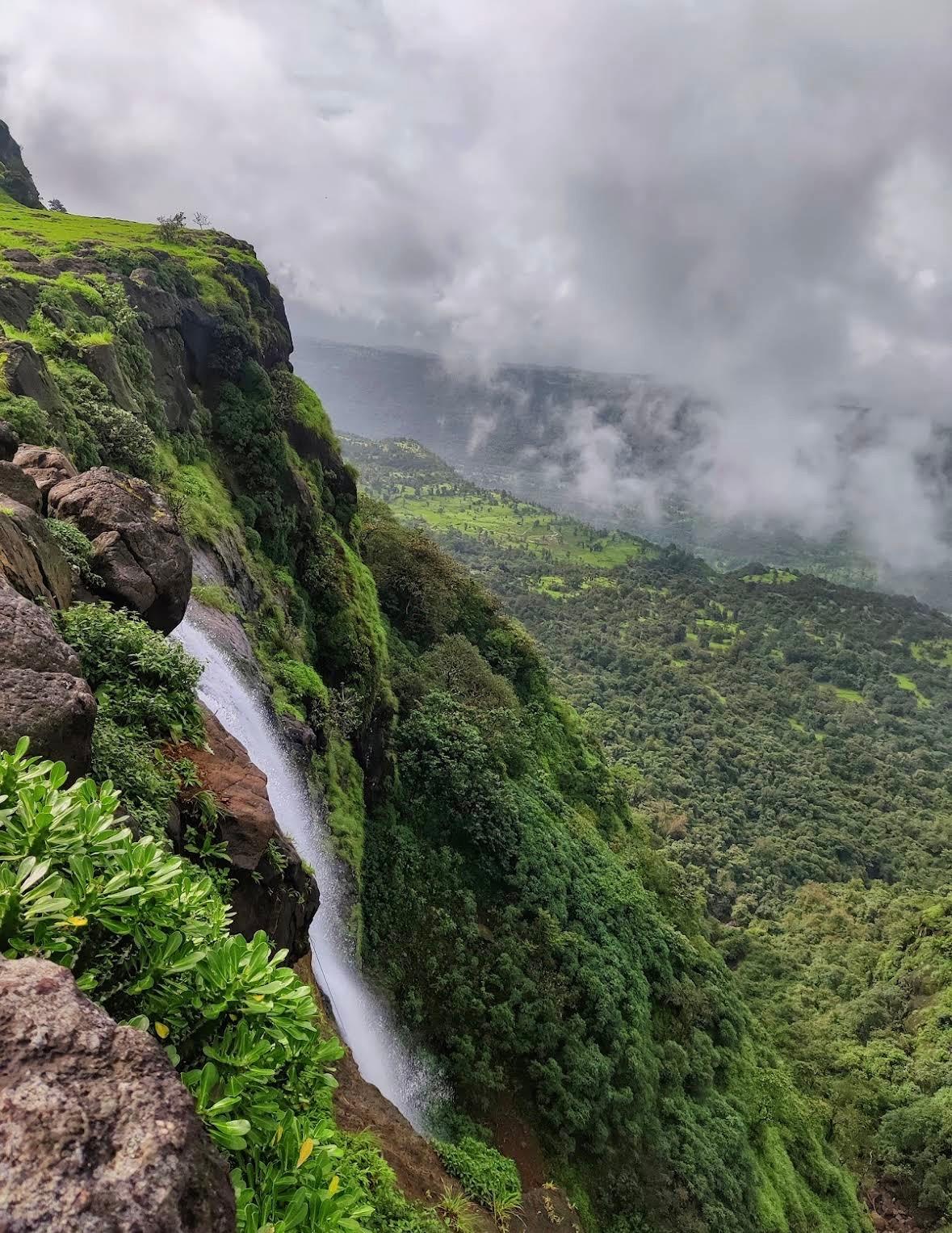 Madhe Ghat & Waterfall — photo 2